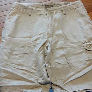 Mens Old Navy shorts, size 34